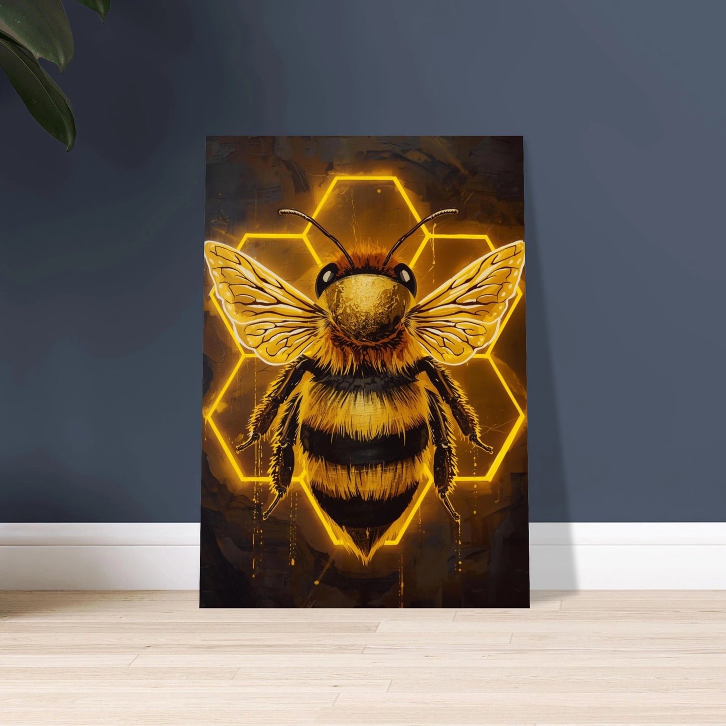 Bi i impasto oljestil med gyllene hexagon, konstnärlig och levande.