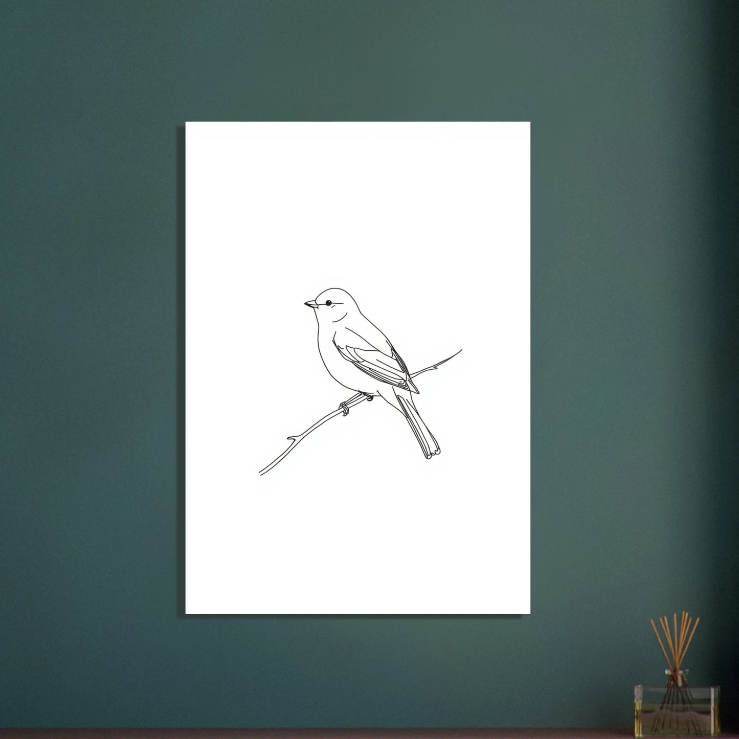 Minimalistisk småfågel på gren, enkel linjeteckning, lugn stämning.
