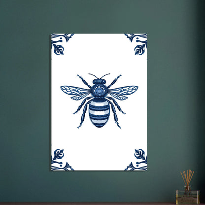 Bi illustrerat i klassisk porslinsstil, elegant och detaljerat motiv.
