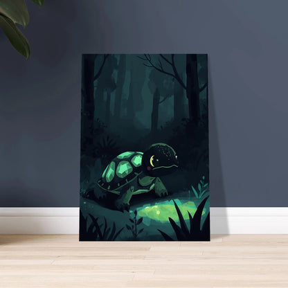 Söt sköldpadda i mörk, mystisk skog med glödande detaljer.
