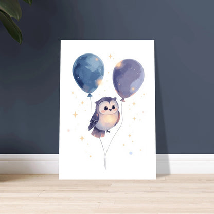 Söt uggla svävande med ballonger och stjärnor, drömsk illustration.