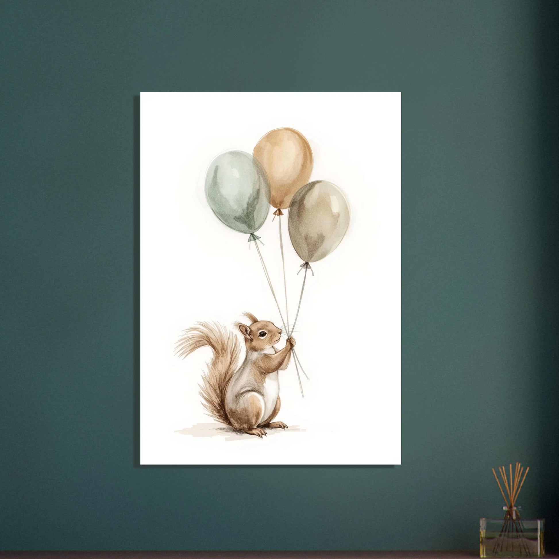 Söt ekorre med ballonger, lekfull akvarellkonst för barnrummet.