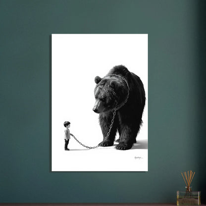 Björn och barn sammanlänkade av kedja, svartvit illustration
