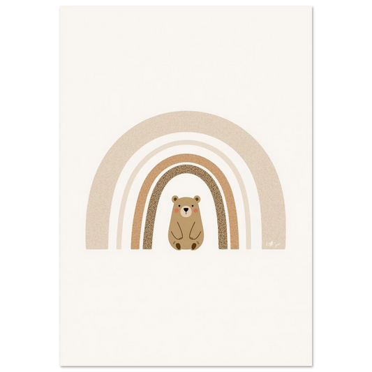 Illustration av en söt björn under en jordnära regnbåge, krämvit bakgrund