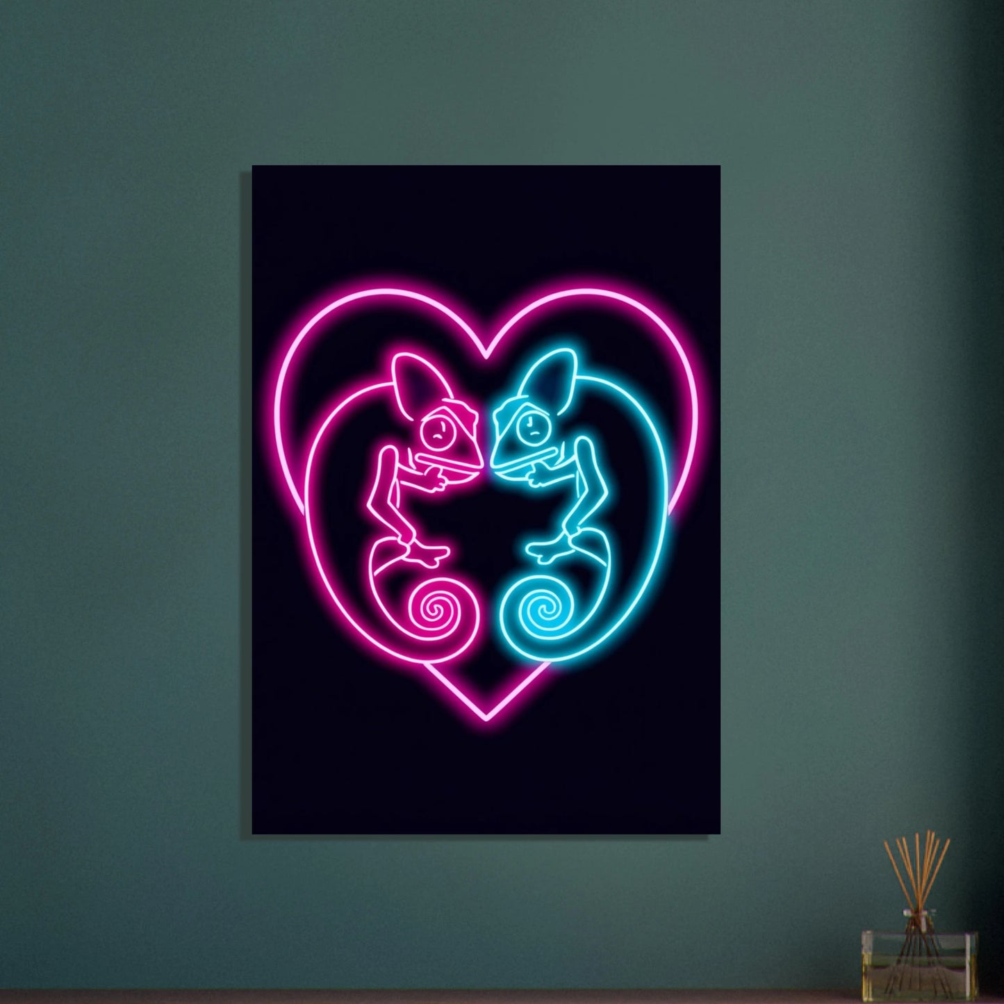 Två neonkameleontar i ett hjärta, symboliserar kärlek och harmoni.