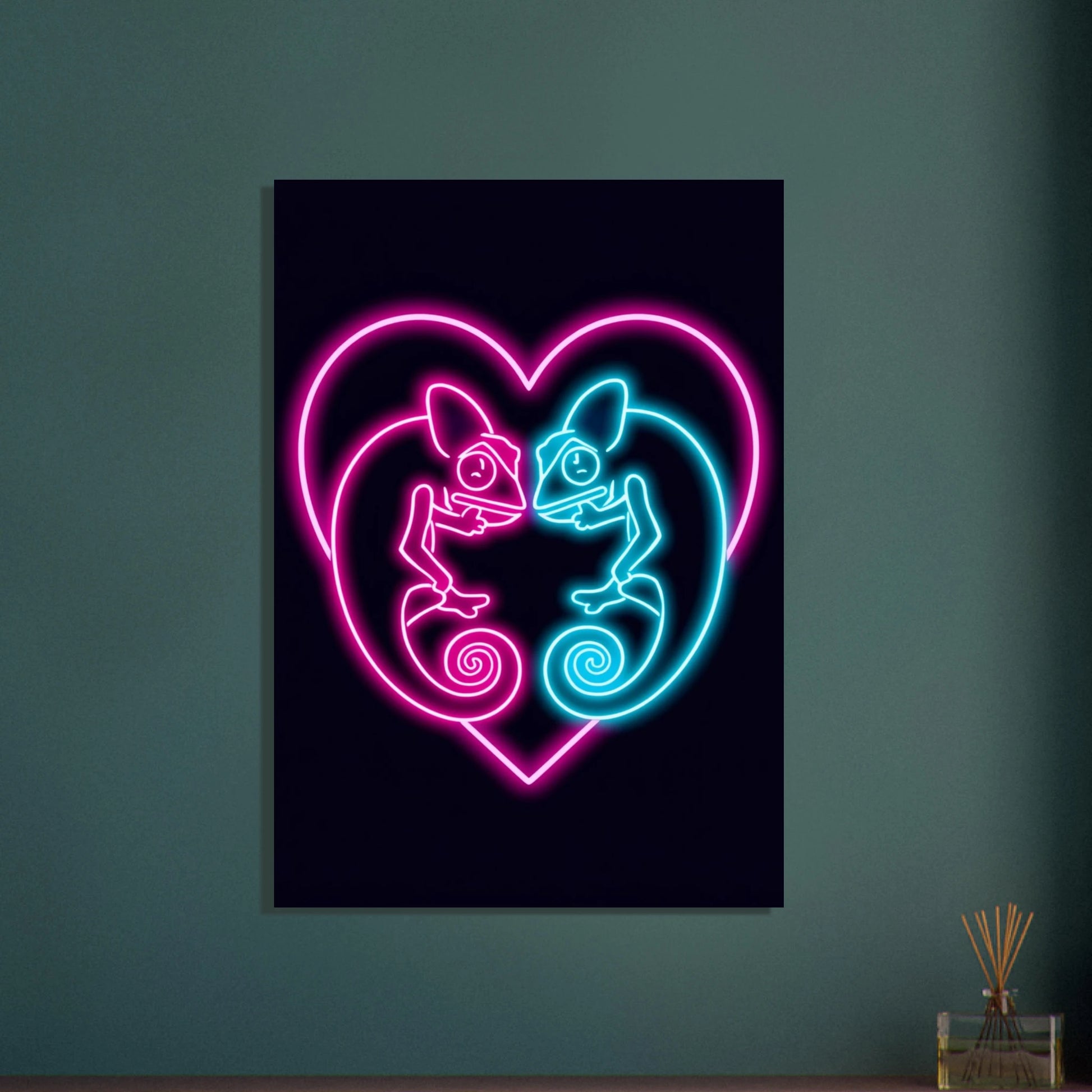 Två neonkameleontar i ett hjärta, symboliserar kärlek och harmoni.