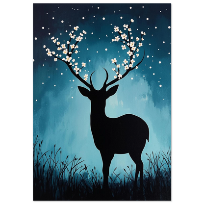 Svart hjortsilhuett med blommande horn mot mörkblå nattlig bakgrund
