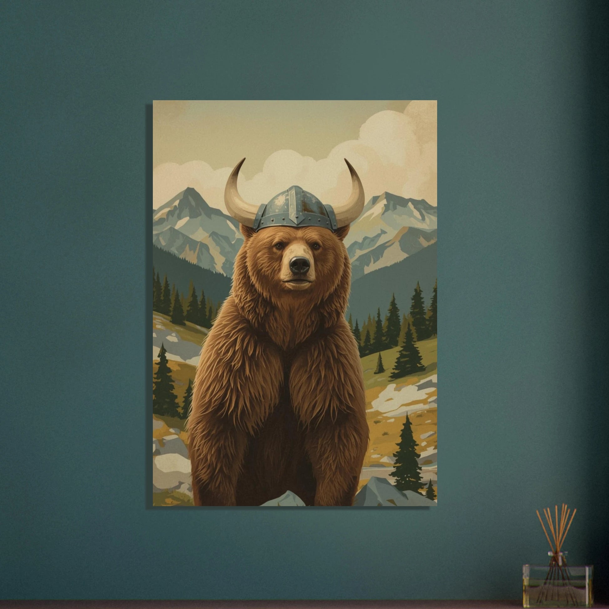 Poster med Vikingabjörn motiv upphängd på mörkgrön vägg – Målad poster