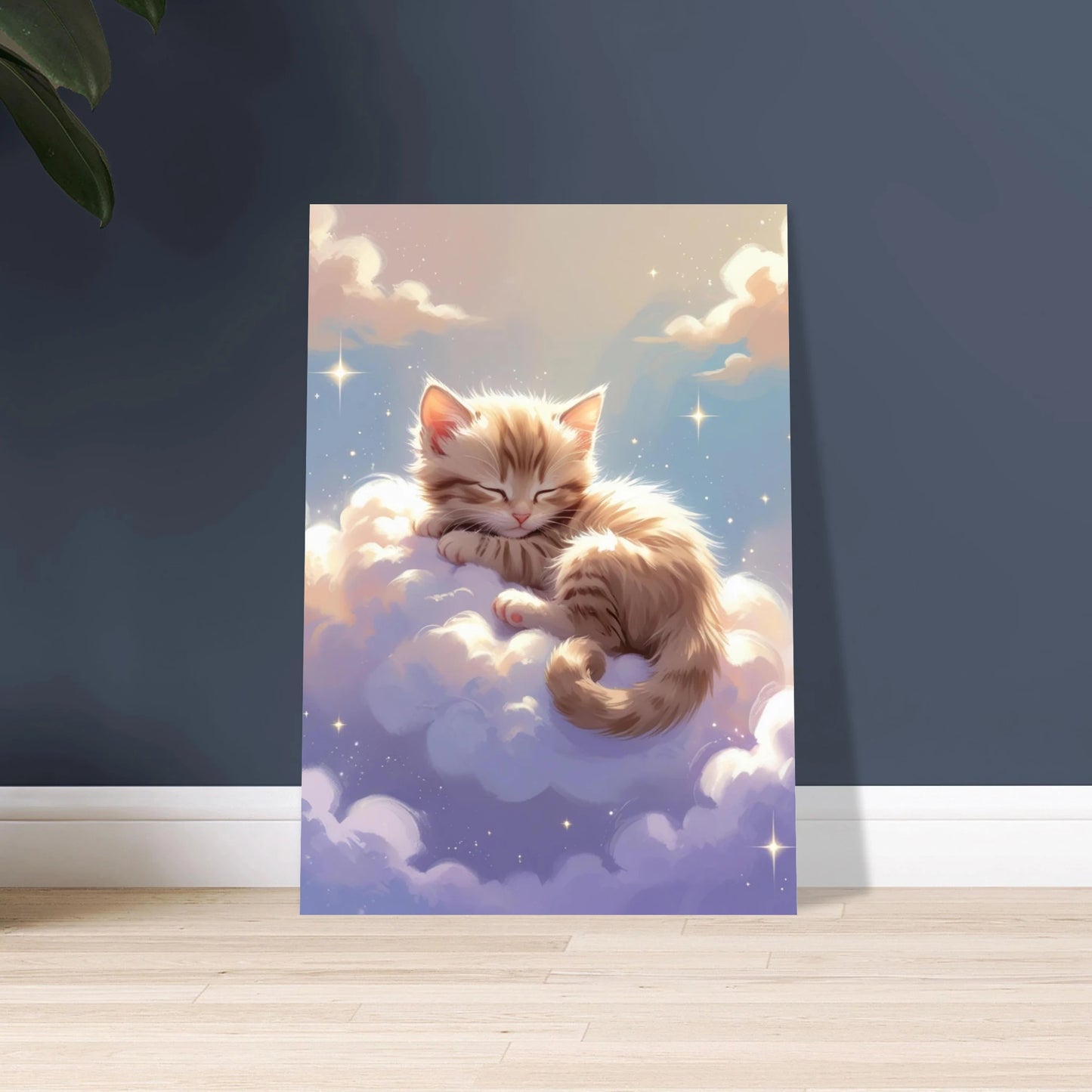Söt kattunge sover fridfullt på ett mjukt, fluffigt moln