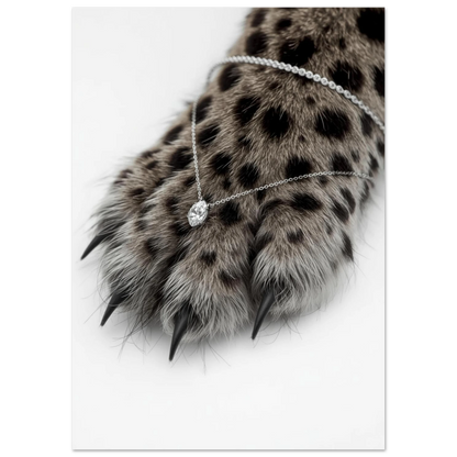 Fotokonst av leopardtass med gnistrande stenar på mörk bakgrund