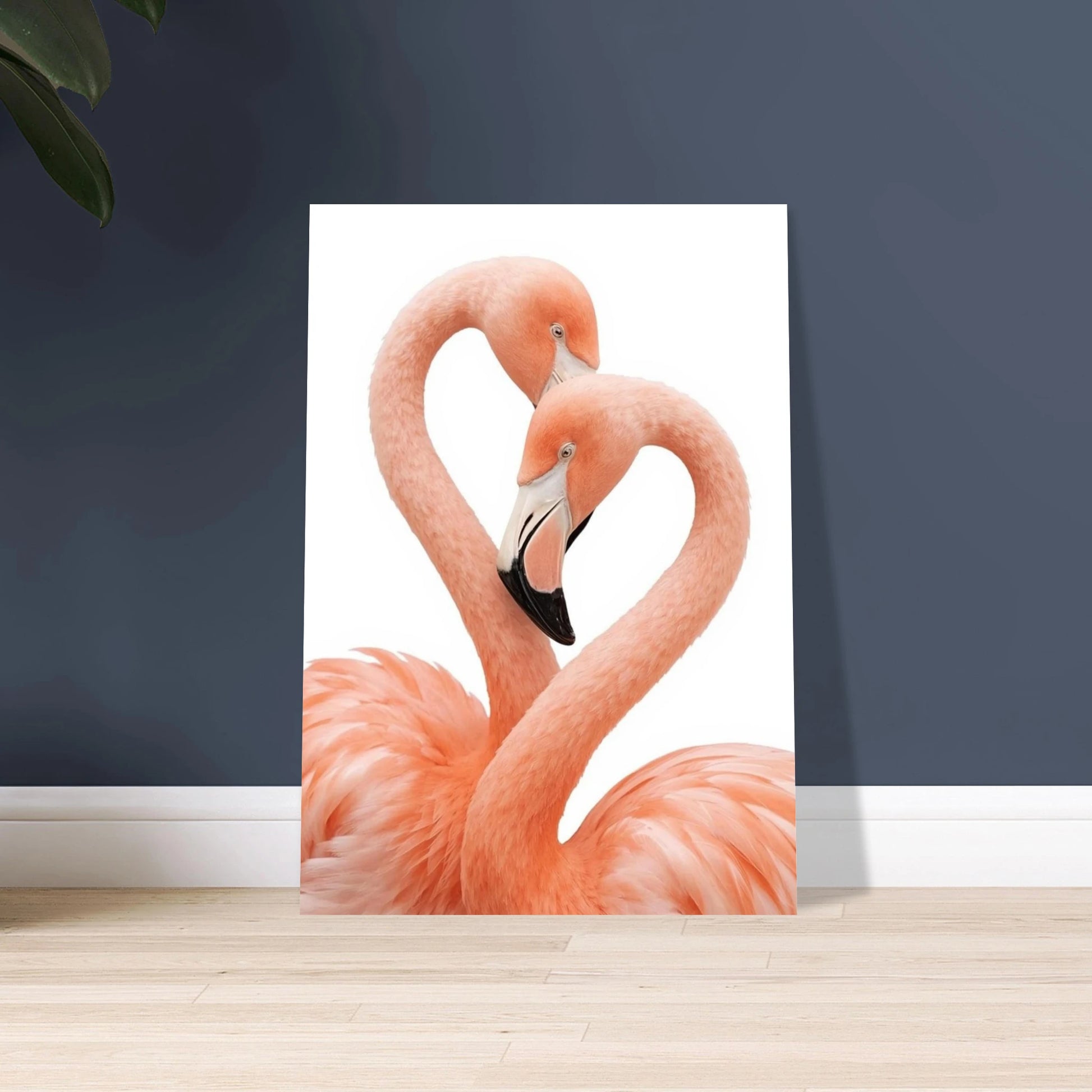 Två flamingor bildar ett hjärta, symboliserar kärlek och elegans