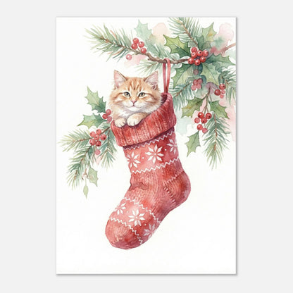 Katt i röd julstrumpa omgiven av tallbarr och röda bär, julposter