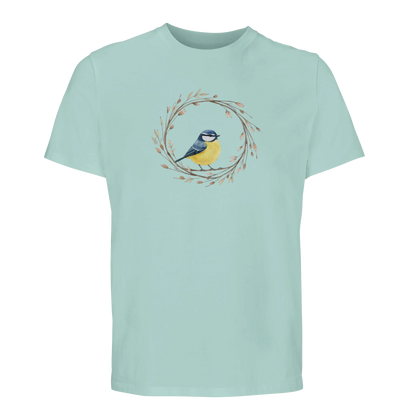 Ljusblå t-shirt med handmålad blåmes, stilren design i ekologisk bomull