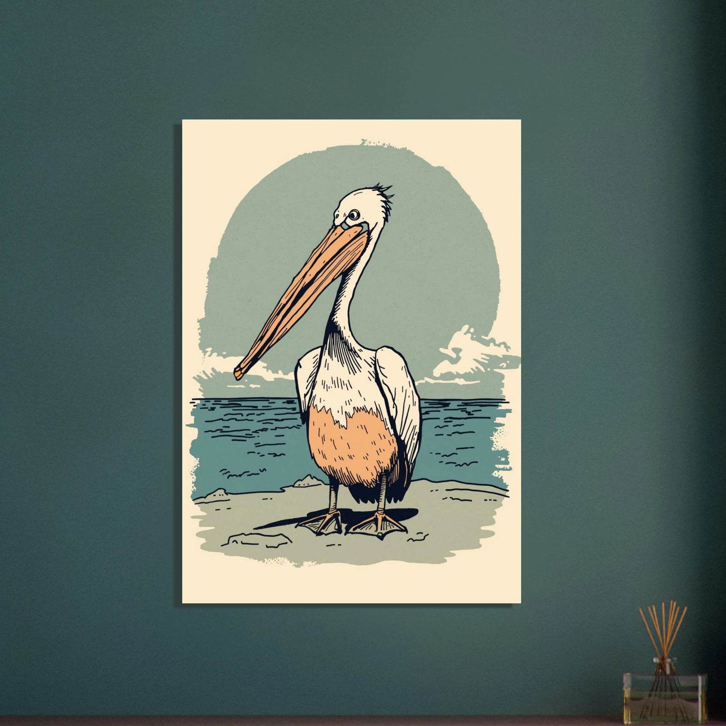 Pelikan vid strandkanten i lugn, illustrativ stil med hav och himmel.