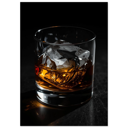 Minimalistisk komposition av haj i is och whisky – stilren tavla